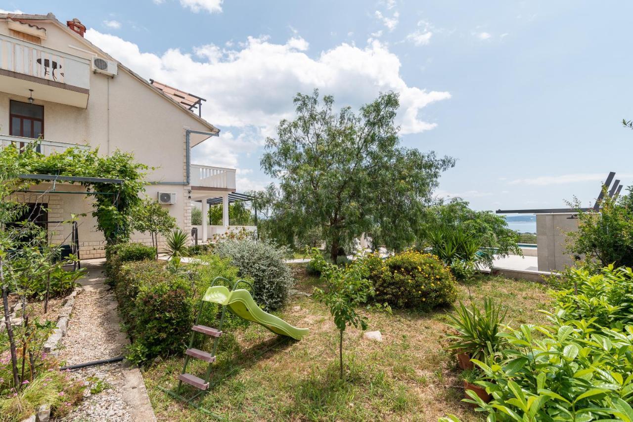 Apartments Dobrila Kaštel Novi Exterior foto